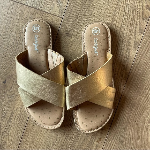 Cat & Jack Other - Kids Girls Cat & Jack gold metallic slide sandals size 13/1
